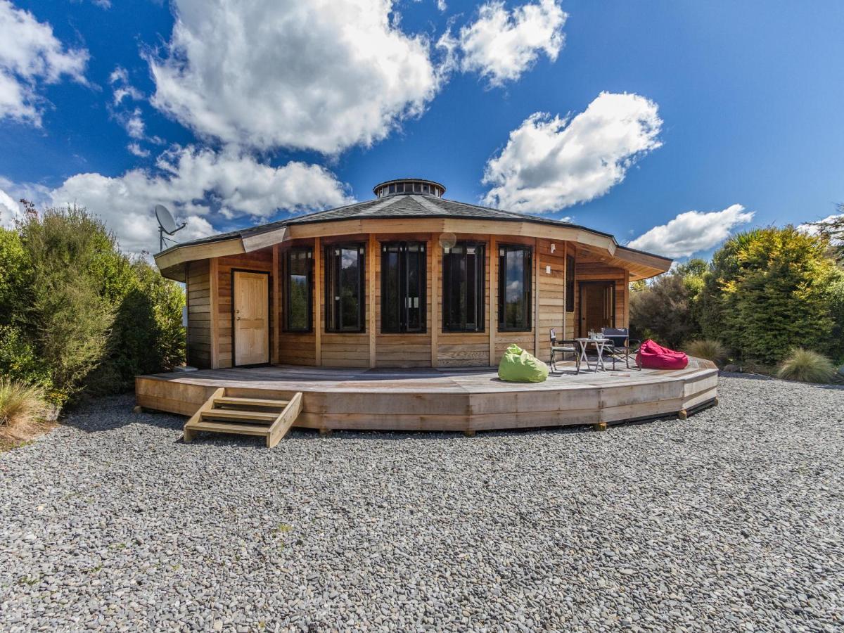 The Snowglobe - Ohakune Modern Yurt Style Chalet المظهر الخارجي الصورة