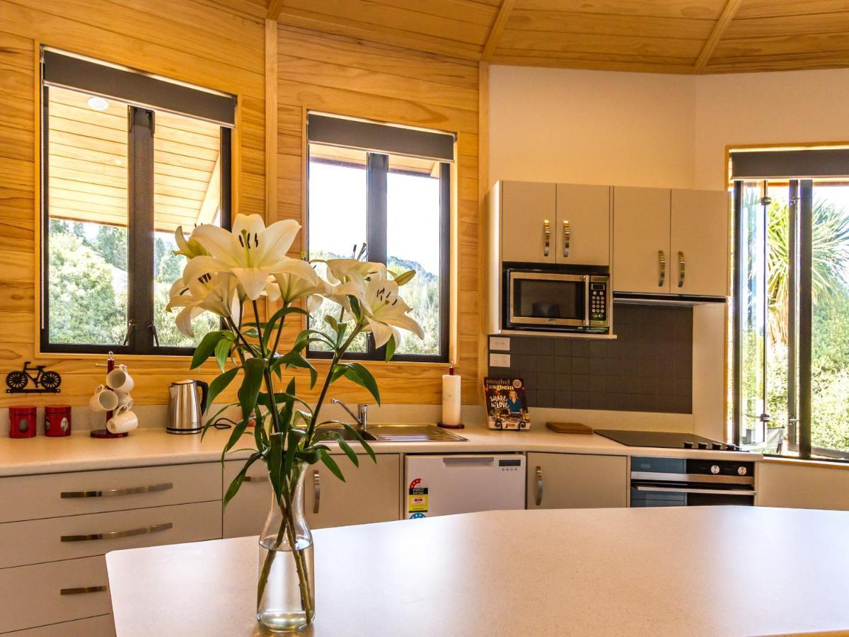 The Snowglobe - Ohakune Modern Yurt Style Chalet المظهر الخارجي الصورة