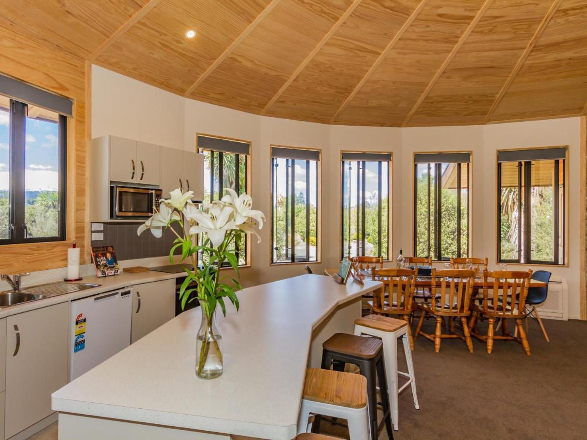 The Snowglobe - Ohakune Modern Yurt Style Chalet المظهر الخارجي الصورة