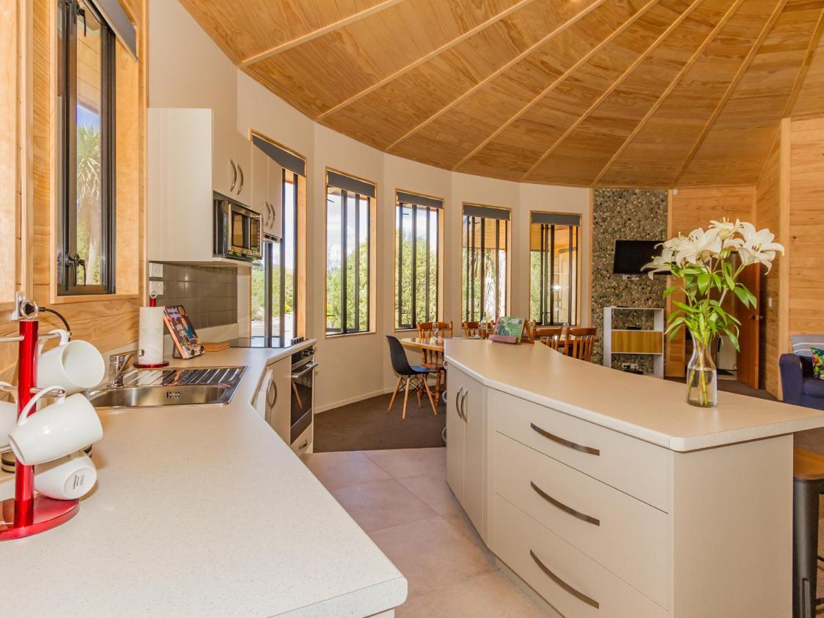 The Snowglobe - Ohakune Modern Yurt Style Chalet المظهر الخارجي الصورة